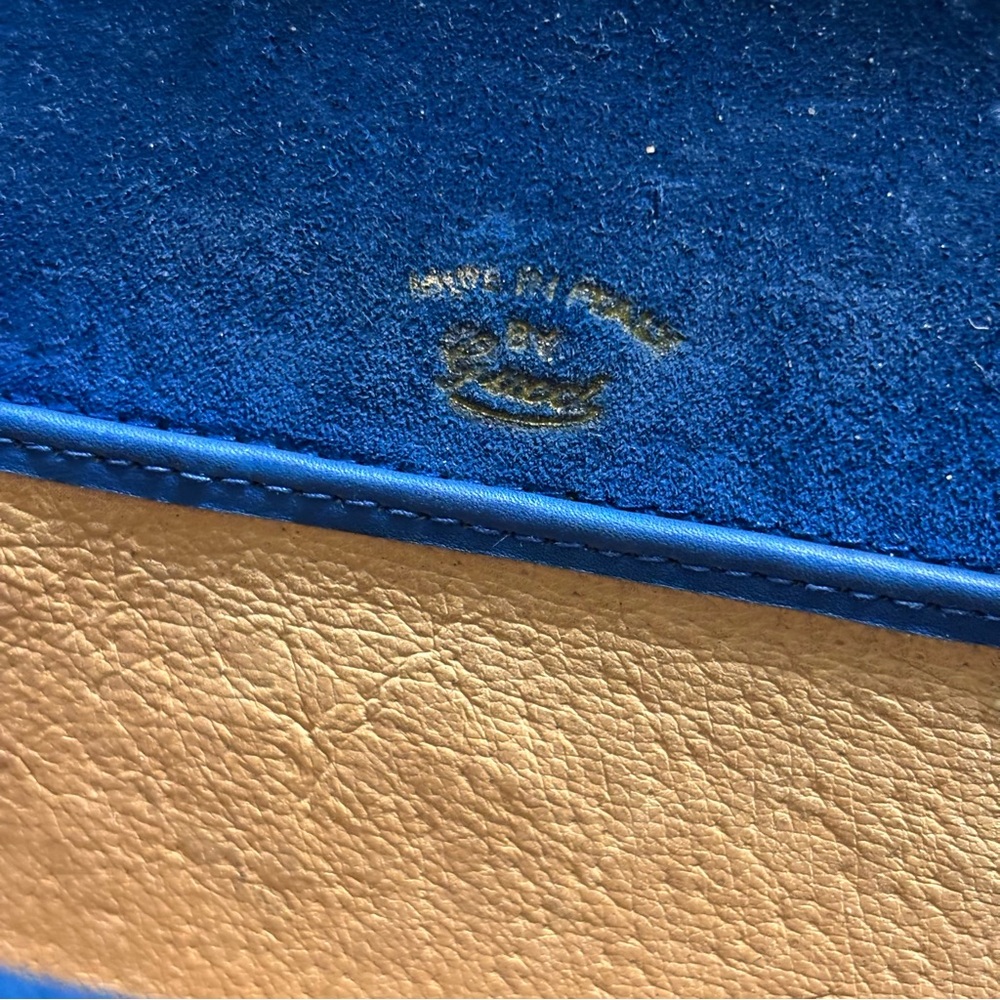 Gucci Blue Sapphire Suede Flap Shoulder Bag With Gold Chain - Picture 6 of 9
